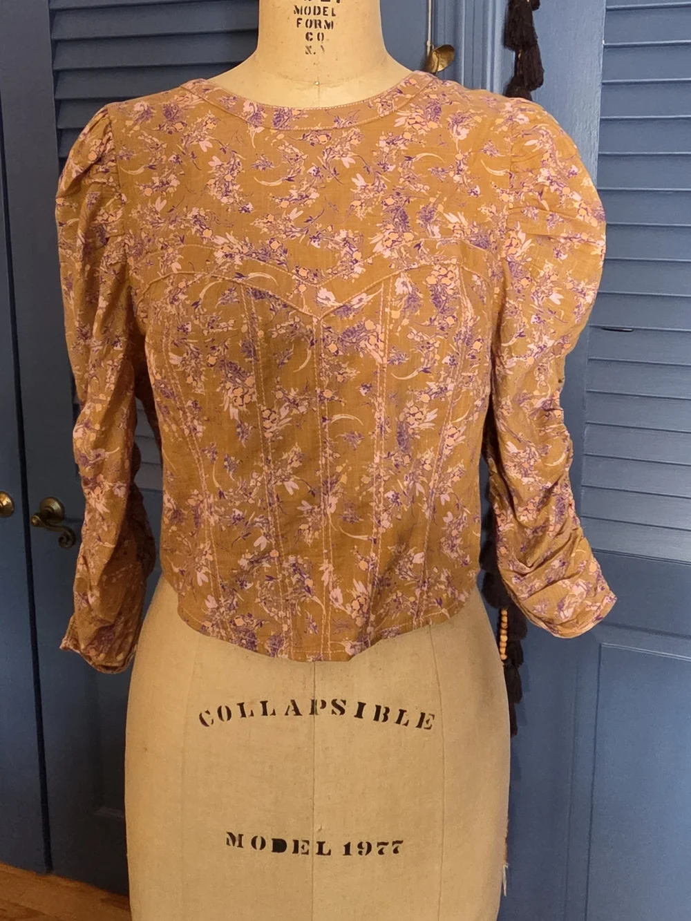 Free People Monica Puff Sleeve Crop Top Floral Gold Leaf L